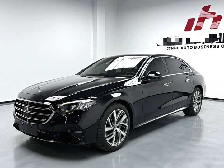 Фото 1 - Mercedes-Benz E-Class