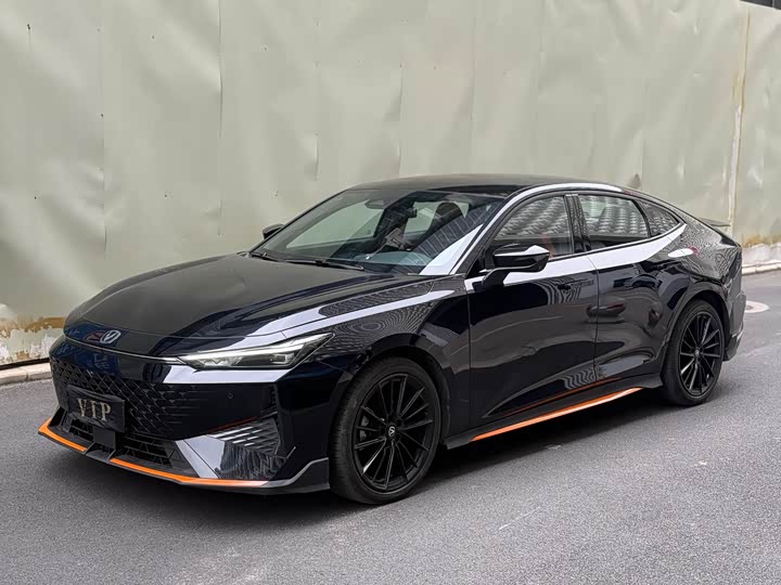 Фото 1 - Changan UNI-V