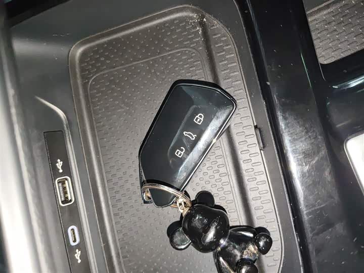 Фото 9 - Volkswagen Lamando L