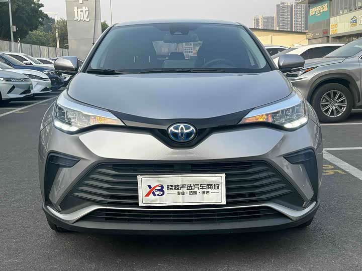 Фото 2 - Toyota Izoa