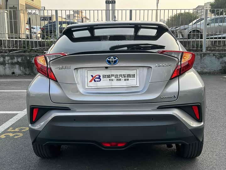 Фото 6 - Toyota Izoa