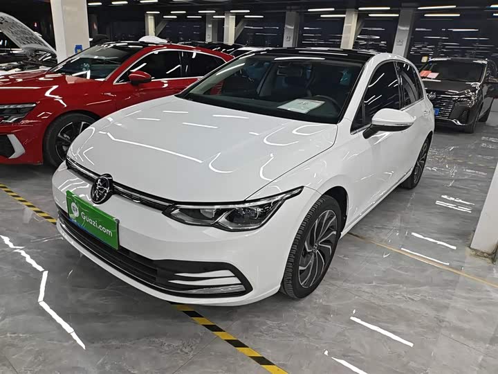 Фото 2 - Volkswagen Golf