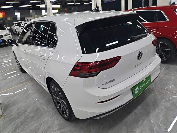 Фото 5 - Volkswagen Golf