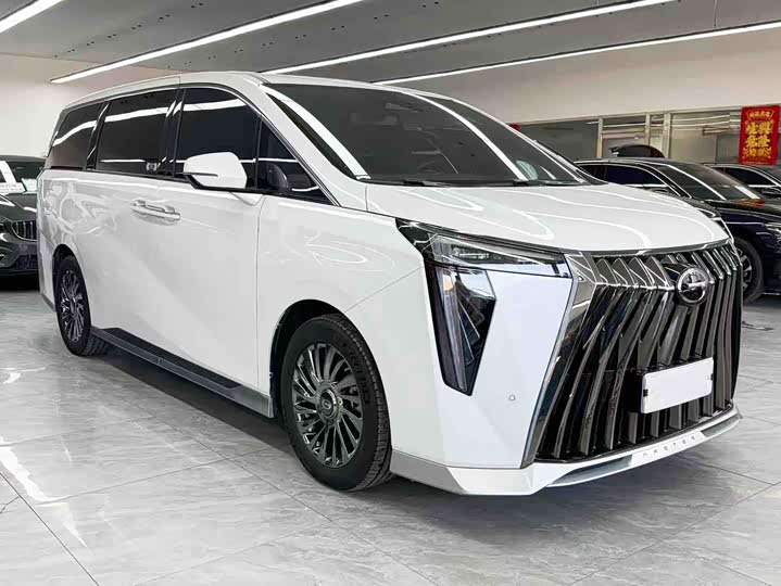 Фото 3 - GAC Trumpchi M8