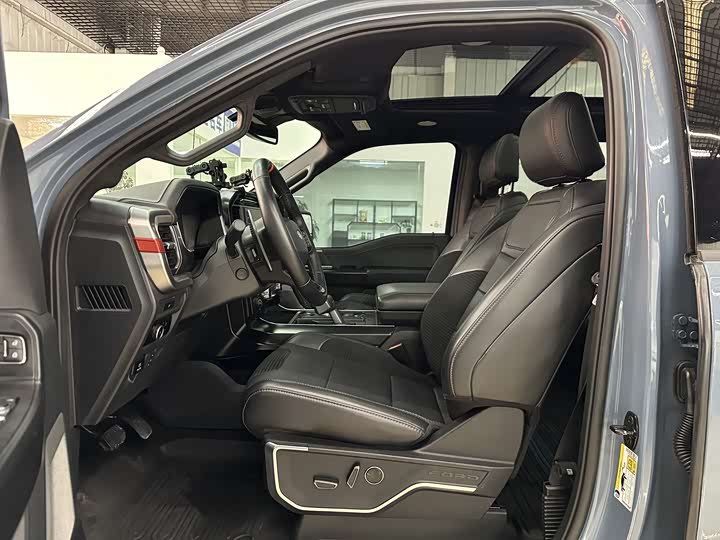 Фото 4 - Ford F-150 Raptor