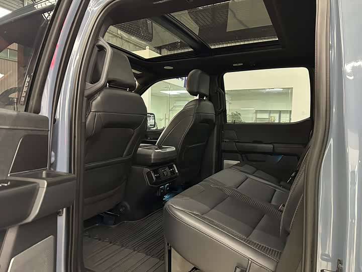 Фото 6 - Ford F-150 Raptor