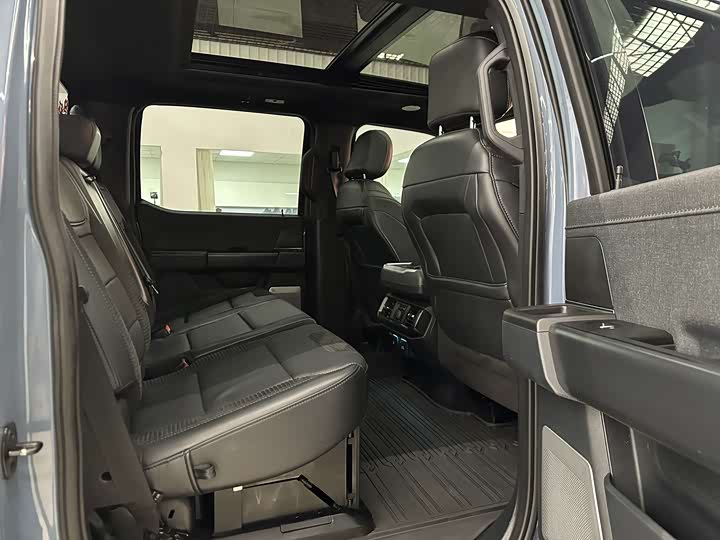 Фото 7 - Ford F-150 Raptor