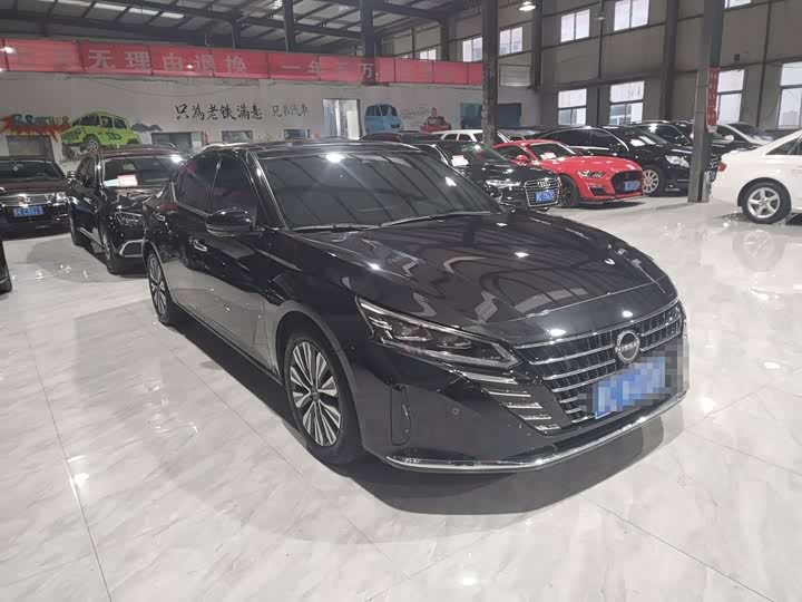 Фото 2 - Nissan Teana