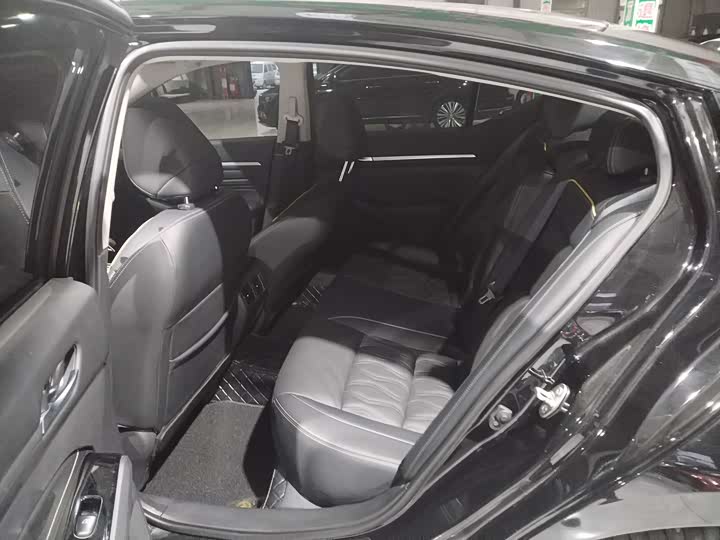 Фото 4 - Nissan Teana