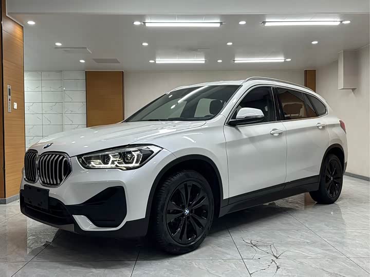 Фото 1 - BMW X1