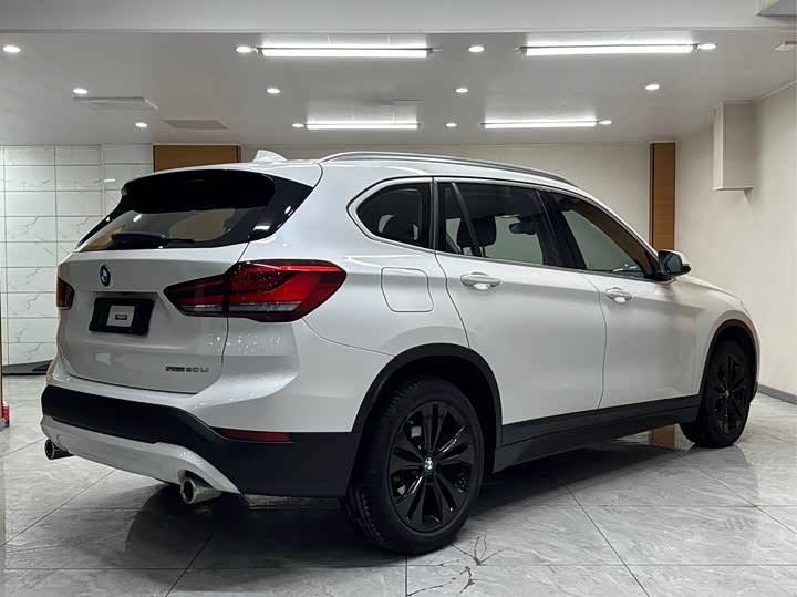 Фото 4 - BMW X1