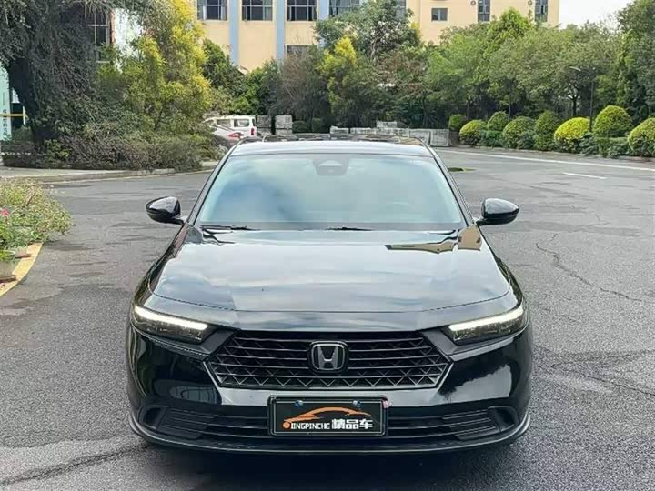 Фото 2 - Honda Accord