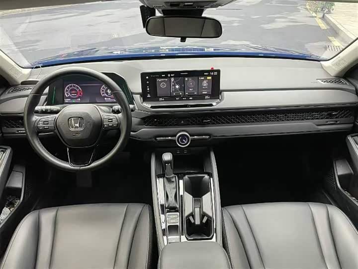 Фото 5 - Honda Accord