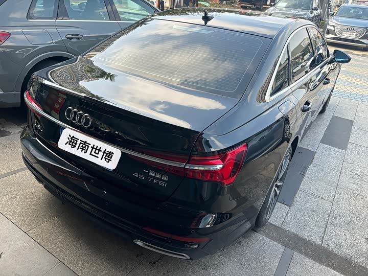 Фото 3 - Audi A6L