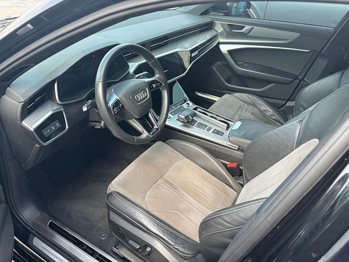Фото 5 - Audi A6L