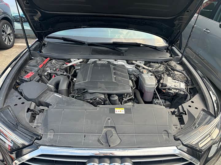 Фото 9 - Audi A6L