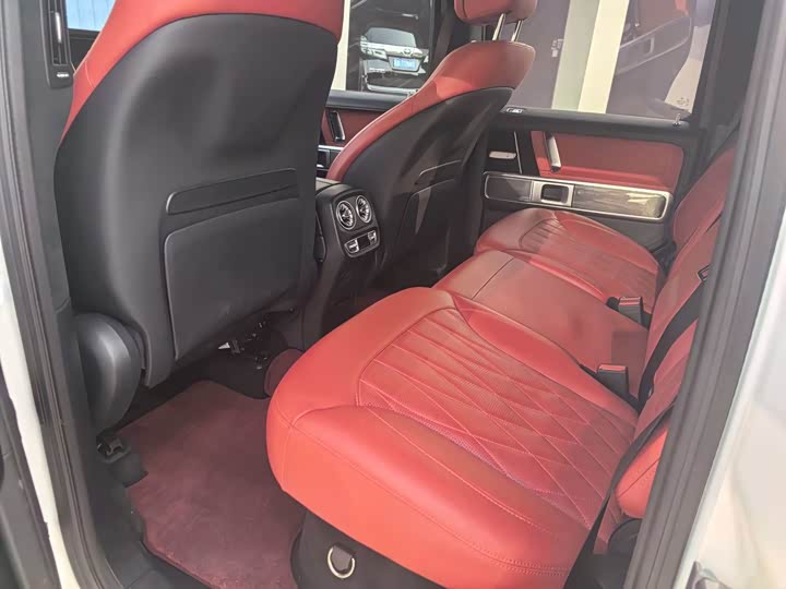 Фото 5 - Mercedes-Benz G-Class