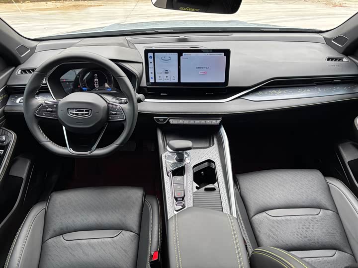 Фото 8 - Geely Preface