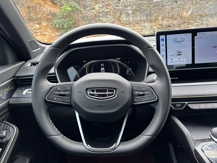 Фото 9 - Geely Preface