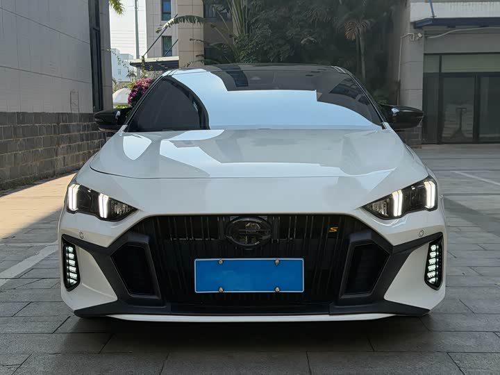 Фото 2 - GAC Trumpchi Empow R