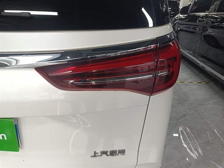 Фото 8 - Buick GL8 ES