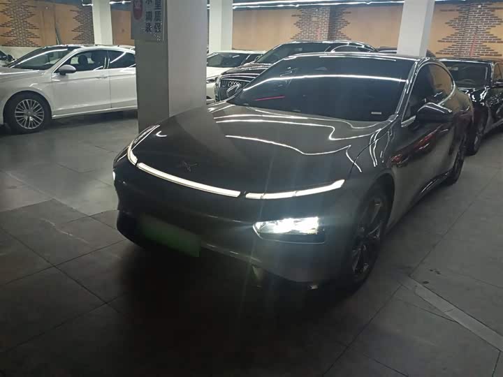 Фото 2 - XPeng P7