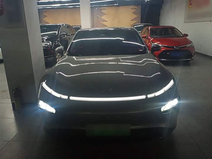 Фото 3 - XPeng P7