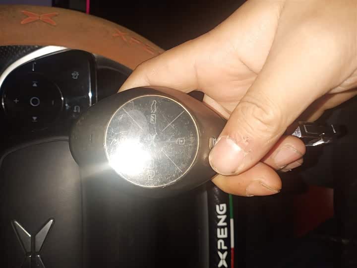 Фото 9 - XPeng P7