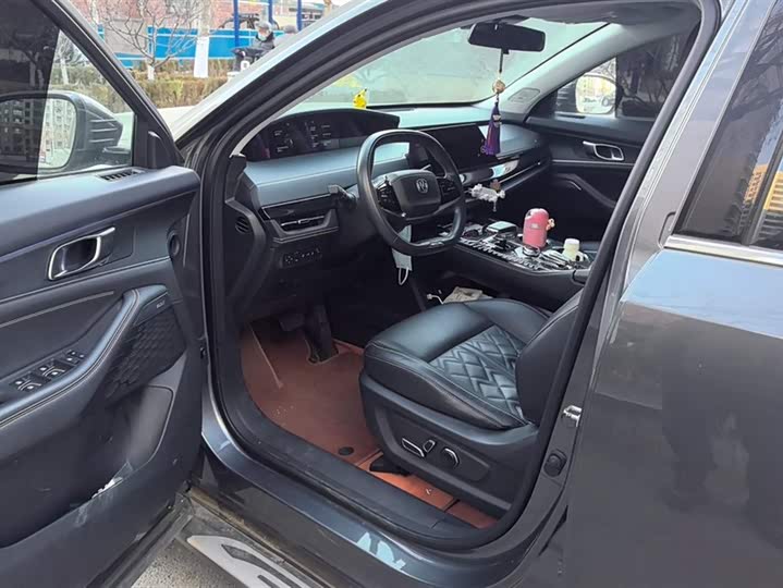 Фото 9 - Changan UNI-K Hybrid