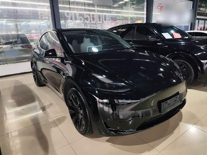 Фото 4 - Tesla Model Y