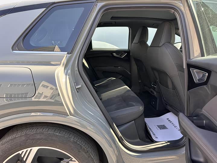 Фото 8 - Audi Q4 e-tron