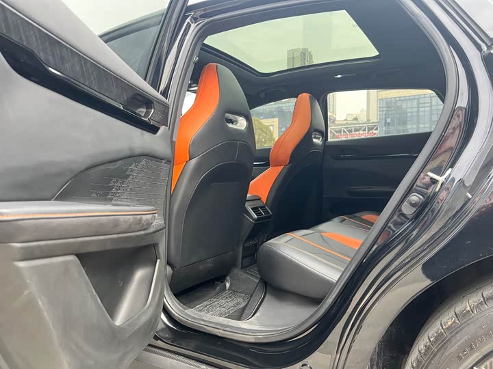 Фото 6 - Changan UNI-V