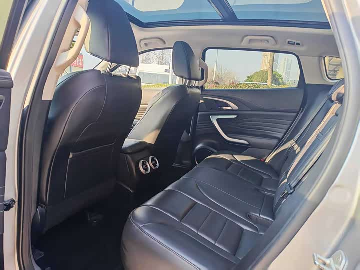 Фото 4 - Wey VV7 Hybrid