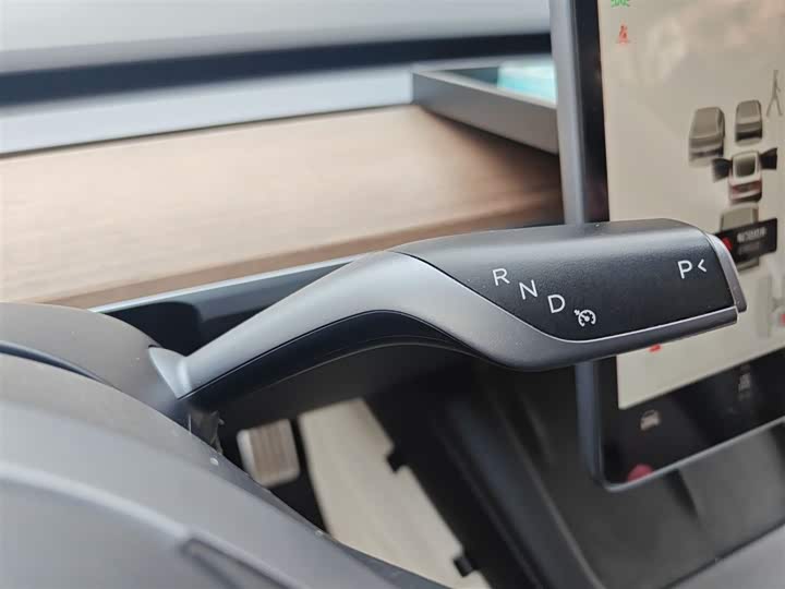 Фото 7 - Tesla Model 3