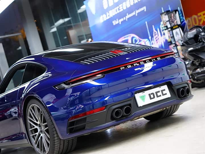 Фото 3 - Porsche 911