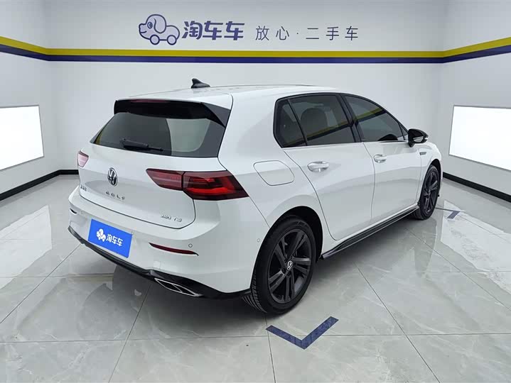 Фото 3 - Volkswagen Golf