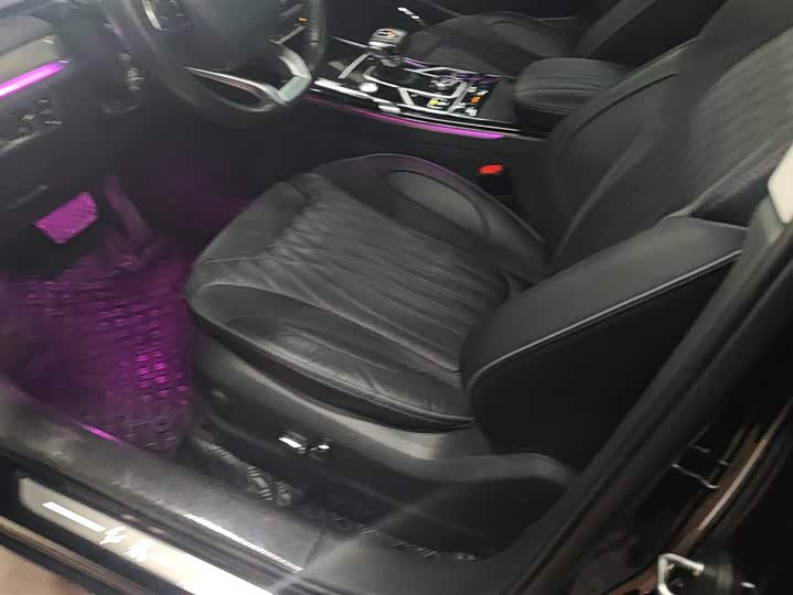 Фото 9 - Hongqi HS5