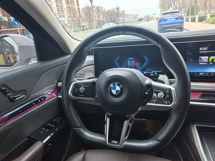 Фото 3 - BMW 7 Series