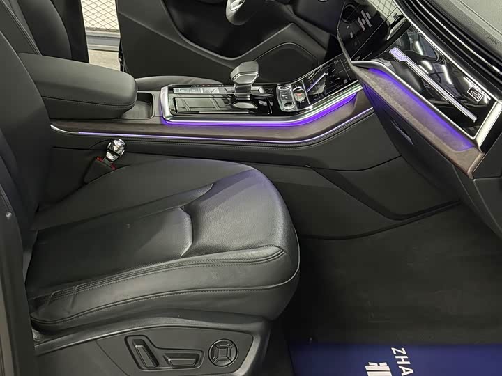 Фото 5 - Audi Q7