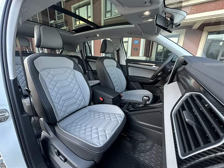 Фото 5 - Volkswagen Tayron