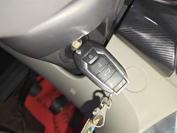 Фото 9 - Maxus G50