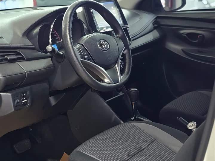 Фото 7 - Toyota Vios