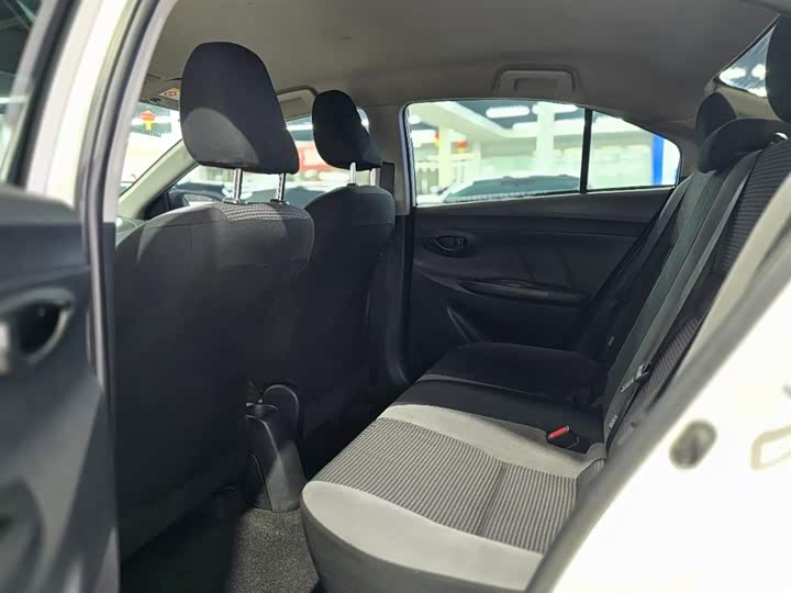 Фото 8 - Toyota Vios