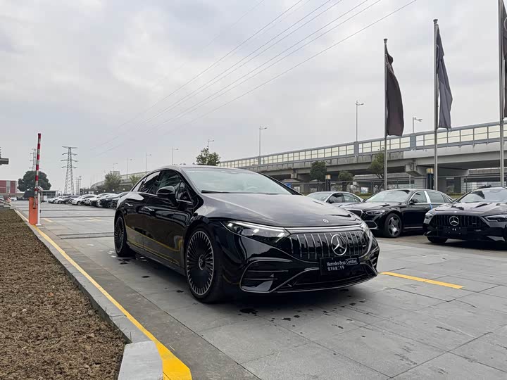 Фото 3 - Mercedes-Benz EQS AMG