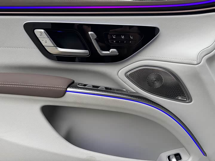 Фото 7 - Mercedes-Benz EQS AMG