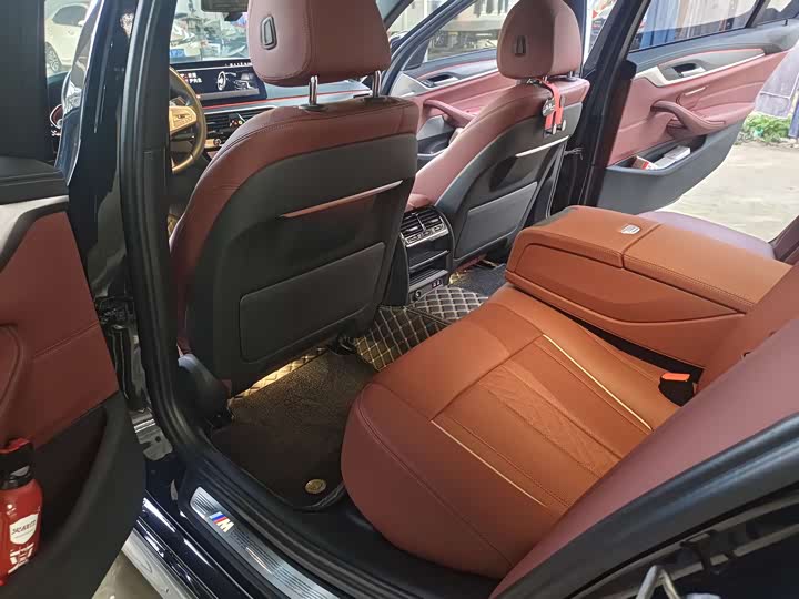 Фото 6 - BMW 5 Series