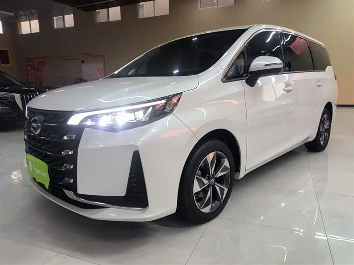 Фото 1 - GAC Trumpchi M6