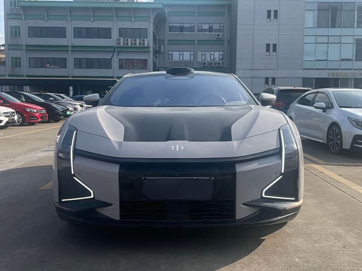 Фото 2 - HiPhi Z