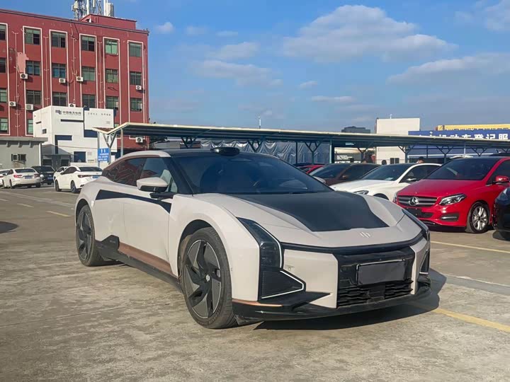 Фото 4 - HiPhi Z