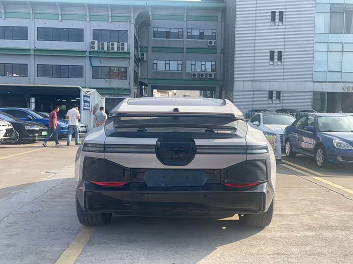 Фото 6 - HiPhi Z